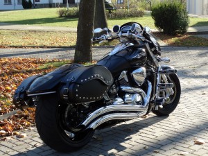 SAKWY MOTOCYKLOWE + SELAŻE SUZUKI M109R VZR 1800r