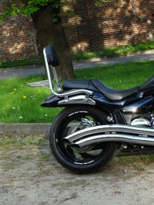 OPARCIE PASAŻERA + bagażnik SUZUKI VZR 1800r M109R